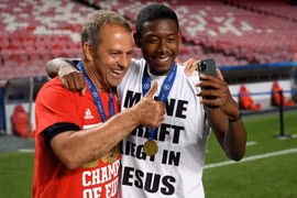 Hậu vệ David Alaba sẽ nhận lương cao thứ 3 ở Real