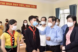 Thủ tướng chỉ đạo xây dựng phương án cụ thể tiêm chủng vaccine phòng COVID-19 cho học sinh