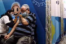"Sống chung với Covid-19": Nhìn từ Israel