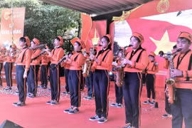 Khắc phục khó khăn, TP. HCM sẵn sàng cho năm học mới