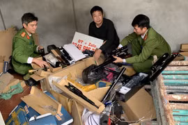Bắt giữ đối tượng tàng trữ, mua bán hơn 1.500 linh kiện lắp súng nén khí hơi