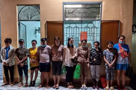 Bắt giữ nhóm người đang thực hiện hành vi xuất cảnh trái phép