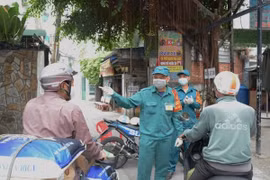 Phó Thủ tướng Trương Hoà Bình: TPHCM không được lơ là, chủ quan trong phòng chống dịch COVID-19