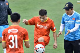 Lý Công Hoàng Anh sắp sang Singapore cùng ĐT Việt Nam dự AFF Cup 2020