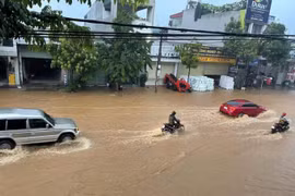 Lào Cai: Nhiều tuyến đường ngập nặng do ảnh hưởng mưa lớn
