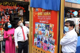 Hội Nhà báo TP Hồ Chí Minh tổ chức hoạt động trưng bày và bán báo xuân gây quỹ từ thiện