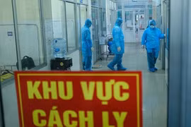 Tiến hành cách ly 4 trường hợp đi cùng chuyến bay với ca mắc Covid-19