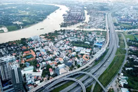 Vùng kinh tế trọng điểm phía Nam: Làm nhiều, hưởng ít