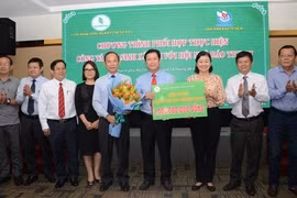 Tập đoàn Công nghiệp Cao su Việt Nam ủng hộ 1,5 tỷ cho các hoạt động xã hội của Hội Nhà báo TP HCM
