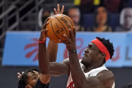 CLB bóng rổ Toronto Raptors nội bộ bất ổn, siêu sao Pascal Siakam cảm thấy bị cô lập