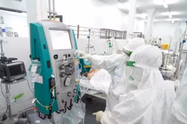 Sáng 20/9, Việt Nam còn gần 5.400 ca COVID-19 nặng đang điều trị