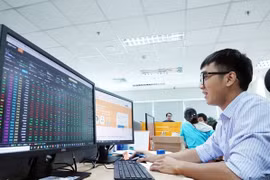 Chứng khoán ngày 18/2: Hiện thực hóa lợi nhuận tại vùng kháng cự 1160-1180 điểm