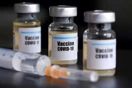 Bộ Chính trị đồng ý chủ trương mua và sử dụng vaccine phòng COVID-19