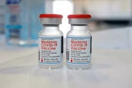 Moderna xem xét thử nghiệm vaccine COVID-19 ở trẻ em