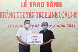 Cổng Thông tin điện tử Chính phủ tặng 100.000 bộ kit test nhanh kháng nguyên SARS-CoV-2 cho các tỉnh, thành phố