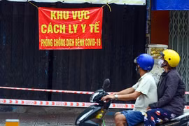 Cách ly, điều trị tại nhà: 6 dấu hiệu F0 cần gọi ngay nhân viên y tế