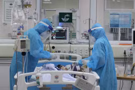 Hà Nội nâng mức nguy cơ, chuẩn bị các kịch bản ứng phó dịch