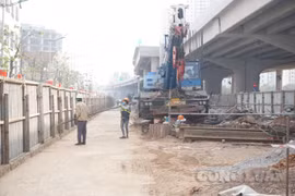 Hà Nội: Công trường đường Vành đai 3 trên cao hối hả ngày cận Tết