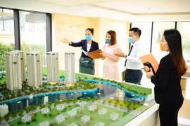 Bắt buộc bán BĐS phải qua sàn: Cẩn thận lợi ích nhóm