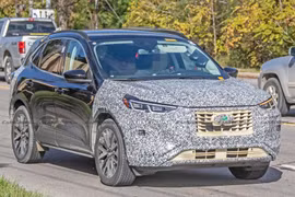 Ford Escape 2023 lần đầu lộ diện trên đường thử, có nhiều điểm mới về thiết kế