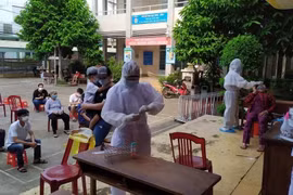 Ra quân hỗ trợ vùng dịch xét nghiệm SarS-CoV-2 trên diện rộng