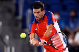 Tay vợt Djokovic hạ Nishikori để vào bán kết Olympic Tokyo