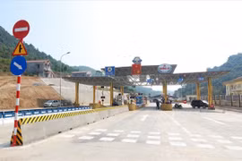 Cần xử lý dứt điểm tình trạng lấn chiếm hành lang an toàn đường bộ