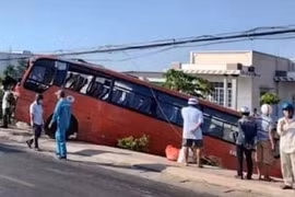 Xe ôtô chở công nhân xảy ra tai nạn, tài xế tử vong