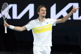Tay vợt Medvedev quyết đấu Djokovic ở chung kết Australian Open 2021