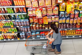 COVID-19 kéo dài và diễn biến phức tạp, ngành bán lẻ đang ứng phó ra sao?