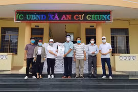 Hội Nhà báo Phú Yên hỗ trợ 20,5 tấn gạo cho người dân bị ảnh hưởng bởi dịch bệnh
