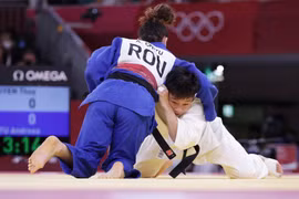 Võ sĩ Thanh Thủy chia tay Olympic Tokyo sau gần 2 phút