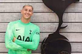 CLB Tottenham có thủ môn mới