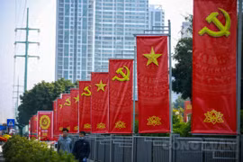 Hà Nội: Đường phố rực rỡ cờ hoa chào mừng Đại hội đại biểu toàn quốc lần thứ XIII của Đảng
