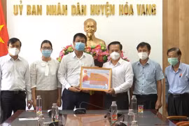 Đài PT-TH Đà Nẵng hỗ trợ 500 suất quà cho người nghèo huyện Hòa Vang