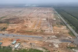 Phó Thủ tướng Lê Văn Thành giao mốc tiến độ hoàn thành bàn giao 1.810 ha đất xây dựng sân bay Long Thành