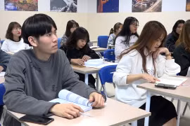 Tiếng Hàn trở thành môn học 'bắt buộc' từ lớp 3 đến 12?