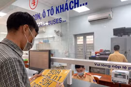 Phạt 8 triệu đồng đối với chủ xe kinh doanh không đổi biển số xe vàng