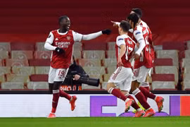 CLB Arsenal rơi chiến thắng ở phút bù giờ