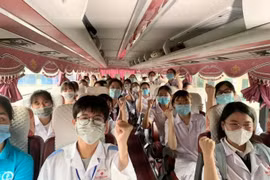 83 giảng viên, sinh viên Trường Y dược Hải Phòng lên đường chi viện cho Bắc Giang