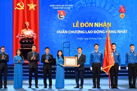 Thành đoàn Hà Nội đón nhận Huân chương Lao động hạng Nhất