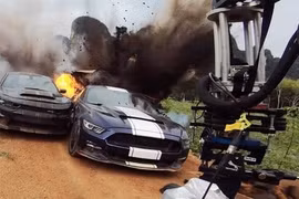 Nhiều xe đắt tiền bị phá nát trong quá trình quay phim Fast and Furious 9