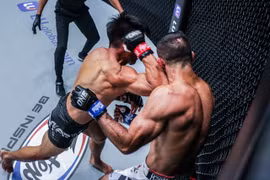 Võ sĩ thép ra đòn tàn bạo, hạ knock-out cựu vô địch MMA