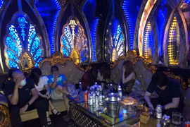 Cà Mau: Bắt nhóm đối tượng sử dụng ma túy tại cơ sở karaoke