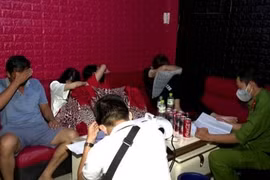 Bạc Liêu: Phát hiện nhiều đối tượng dương tính ma túy tại quán karaoke