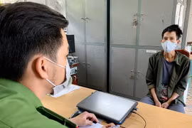 Bắt tạm giam đối tượng tổ chức cho người khác xuất cảnh trái phép