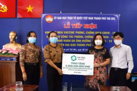 Van Phuc Group ủng hộ 5 tỷ đồng cho quỹ vaccine Covid-19