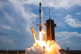 SpaceX phá kỷ lục thế giới khi đưa cùng lúc 143 vệ tinh lên quỹ đạo