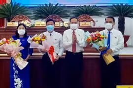 Chủ tịch HĐND, UBND tỉnh Hậu Giang tiếp tục tái đắc cử