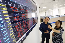 Chứng khoán ngày 24/2: Chú ý mốc “siêu kháng cự” 1.200 điểm